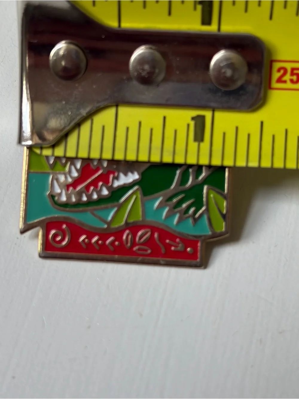 Go Wild WWF Limited Edition Wild Animal Crocodile Card Vintage Tack Pin
